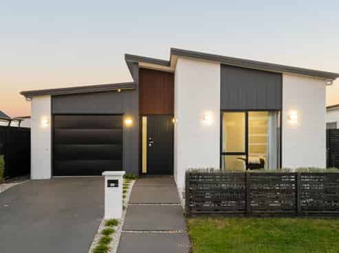 11 Gosset Avenue, Greenhill Park