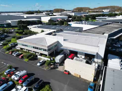 CBRE | Corporate HQ on Vestey Drive