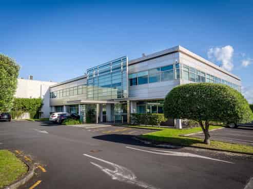 CBRE | Corporate HQ on Vestey Drive