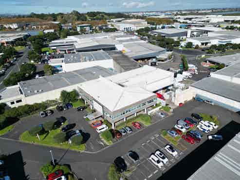 CBRE | Corporate HQ on Vestey Drive