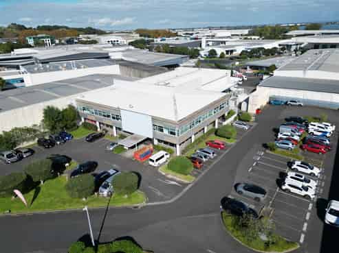 CBRE | Corporate HQ on Vestey Drive
