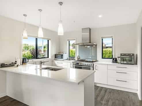 2 Pohatu Lane, Otaki