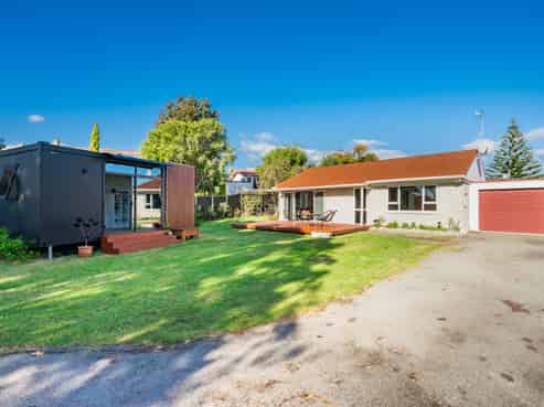 23 Nola Avenue, Raumati Beach