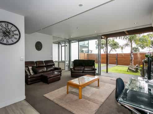 B104-14 West Quay, Ahuriri