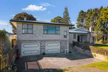 3001 State Highway 2, Waitakaruru
