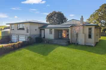 3001 State Highway 2, Waitakaruru