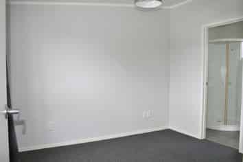 1/16A Woodall Place, Totara Vale