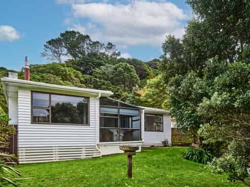 11 Raroa Place, Pukerua Bay
