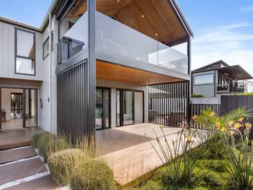 101 Beach Road, Whangamata