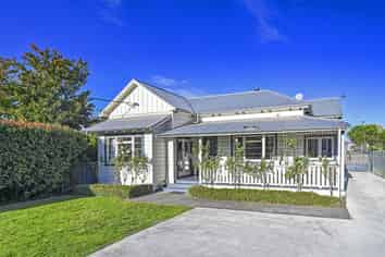 813 Caroline Road, Hastings