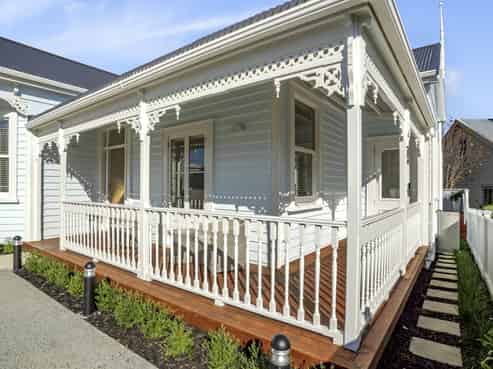 4 Clarence Road, Northcote Point