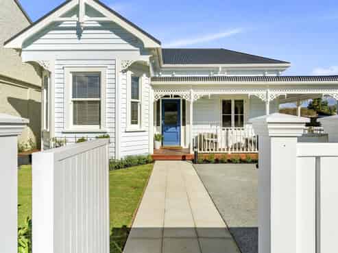 4 Clarence Road, Northcote Point