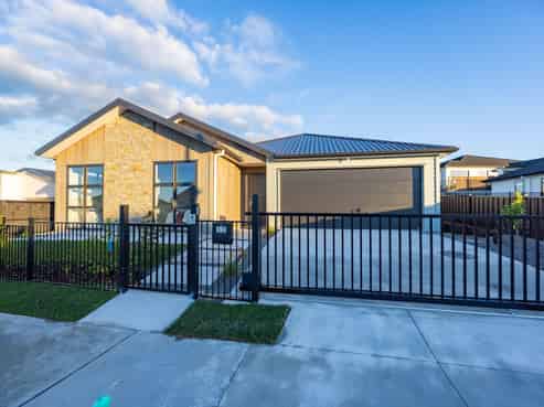 52 Tipu Crescent, Milldale