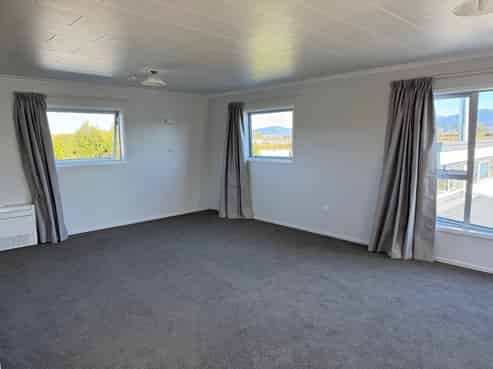2/118 Trewavas Street, Motueka