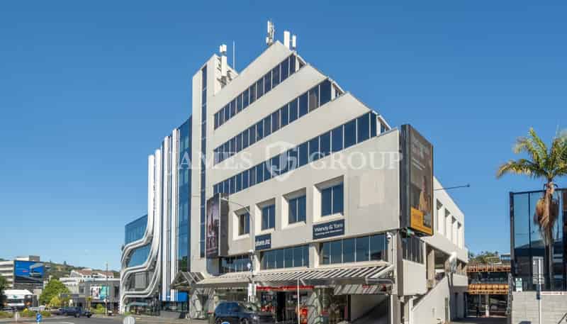 25 Broadway, Newmarket