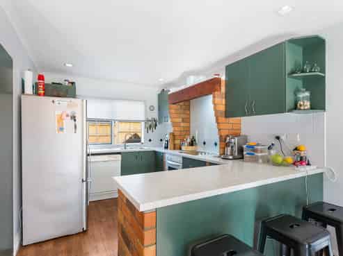 8 Te Wharau Drive, Greenhithe