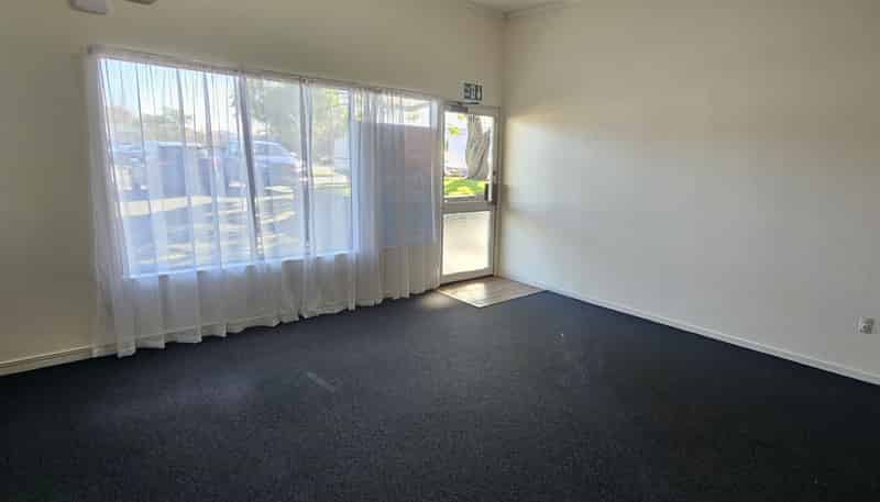 10 The Town Centre, Turangi