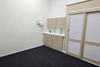 Modern & versatile space in Town Centre