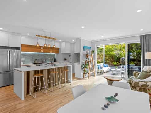 134 Arran Point Parade, Orewa