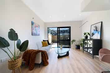 2/2A Mantra Road, Massey