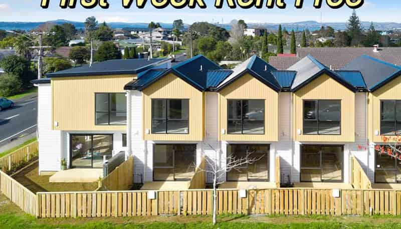 2/2A Mantra Road, Massey