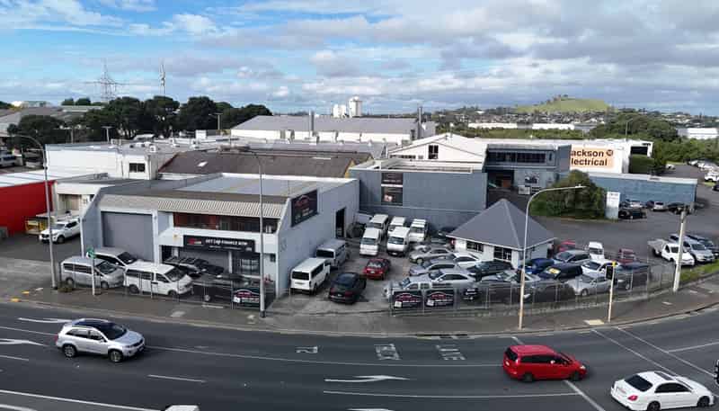 31 - 33 Neilson Street, Onehunga