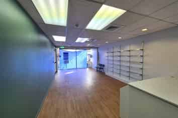 AFFORDABLE GROUND FLOOR RETAIL SPACE FOR LEASE

