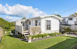 1271 Whangaparaoa Road, Army Bay