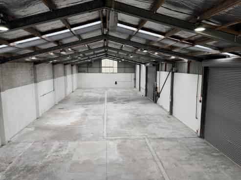Glendene Warehouse with Showroom for Lease