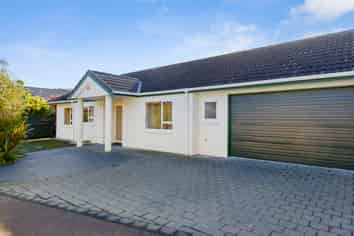 18 Millwood Place, SILVERSTREAM