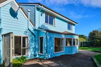 24 Saunders Close, Whitby