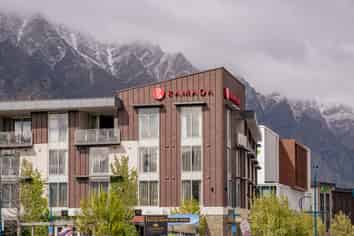 205 & 206/24 Hawthorne Drive, Frankton