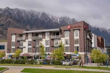 205 & 206/24 Hawthorne Drive, Frankton