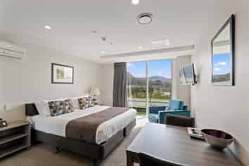 205 & 206/24 Hawthorne Drive, Frankton