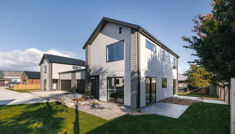 5 Cypress Way , Levin