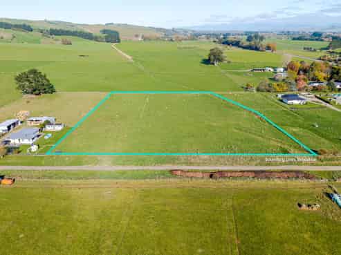 14 McCardle Road, Pahiatua
