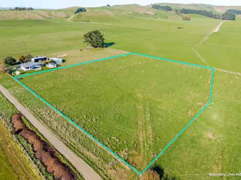 14 McCardle Road, Pahiatua