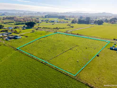 14 McCardle Road, Pahiatua