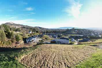 8 Carnea Heights, Mosgiel