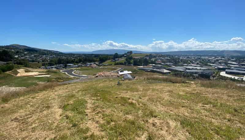 8 Carnea Heights, Mosgiel
