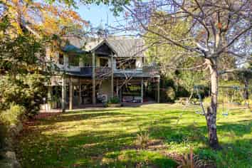 501 Upper Hook Road, MAKIKIHI
