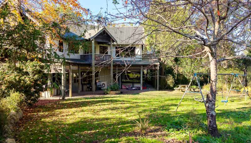 501 Upper Hook Road, MAKIKIHI