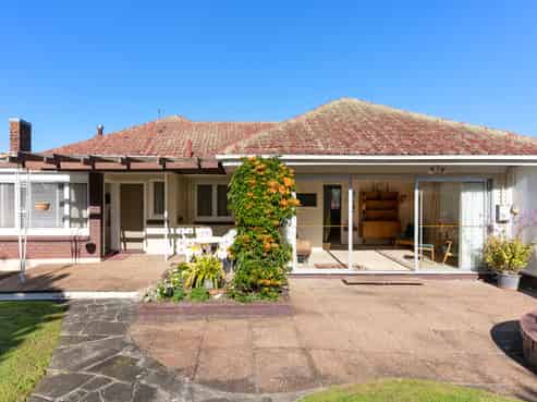 55 Seacliffe Road, Hillsborough