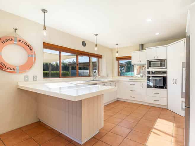 98 Lansdowne Road, Richmond