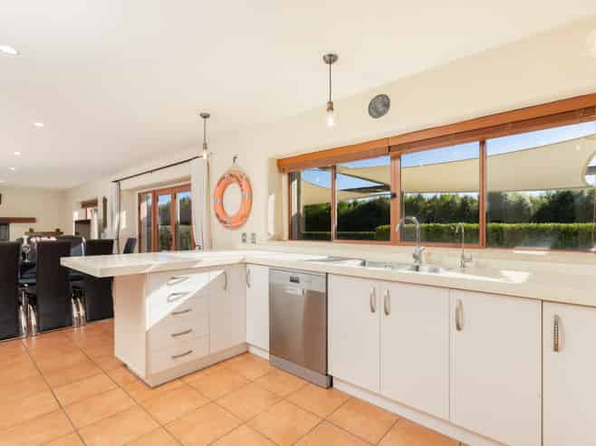 98 Lansdowne Road, Richmond