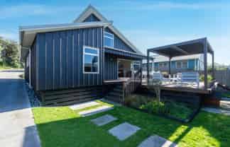 6 Kent Avenue, WAITARERE BEACH