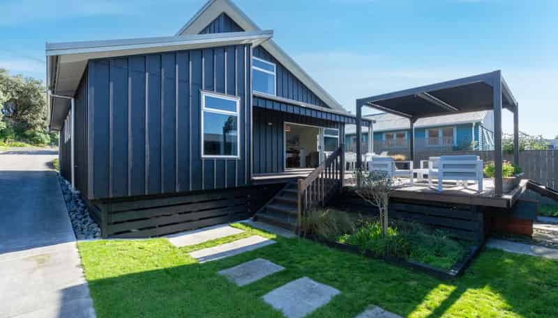6 Kent Avenue, WAITARERE BEACH