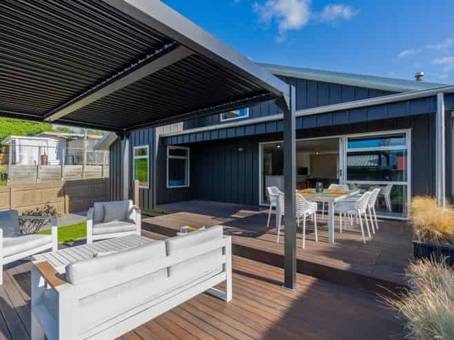 6 Kent Avenue, WAITARERE BEACH