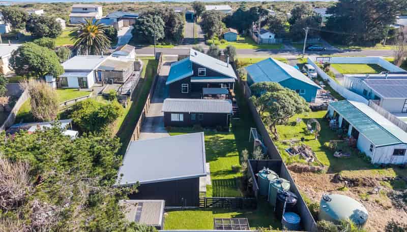 6 Kent Avenue, WAITARERE BEACH