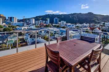 3/125 Thorndon Quay, Thorndon